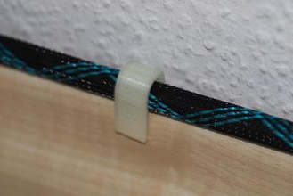 kablo 8mm çapında kelepçeli süpürgelik kurulu ev tutucu 3d print model - Mito3D