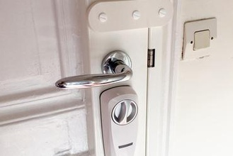 supporto porta magnete la vostra casa collegati okidokeys magnetico doorlock porte serratura titolare vicino aperto 3d print model - Mito3D