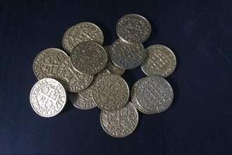 doublon 8 escudos espagnol impériale pièce de monnaie bijoux antique jeu plateau 3d print model - Mito3D