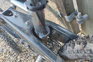 compte-gouttes post le guide de tuyau maker diy les pièces vélo vélos 3d print model - Mito3D