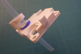 fixation bowden 3d printer parts enhancements clip head um2 belladone clamp abel 3d print model - Mito3D