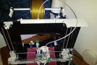 en face les filaments de support mendel90 L'imprimante 3d pièces améliorations bobine filament 3d print model - Mito3D