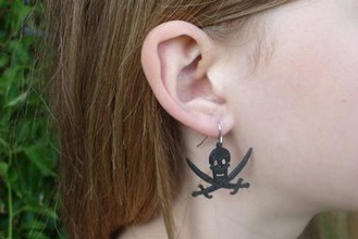 jolly roger pirate earring jack rackham style jewelry 3d print model - Mito3D