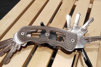 knife shaped key organizer gadget chain holder 3d print model - Mito3D