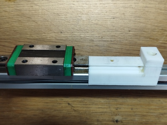 linear lager schmierfett adapter schmierung fett instandhaltung 3d print model - Mito3D