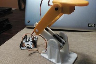 um pequeno robô de braço educação do robot cinemática python arduino 3d print model - Mito3D