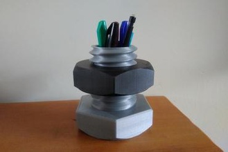 bullone dado di penna, matita titolare la vostra casa pen matite penna 3d print model - Mito3D