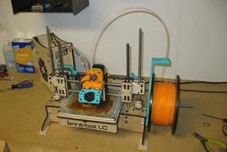 à bord de printrbot filament titulaire L'imprimante 3d pièces améliorations 3d print model - Mito3D