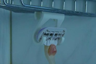 bir kız ev tıraş makinesi tutucu duş banyo 3d print model - Mito3D