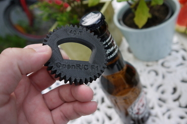 openr c apribottiglie gadget openrc bottleopener la bottiglia lettore birra 3D print model - Mito3D
