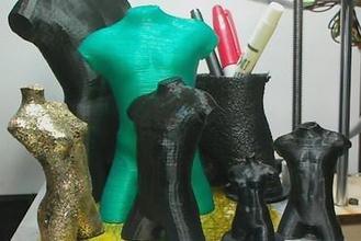 panther dame sir panthère art la sculpture classique de l'homme pas support matériel creux en spirale vase 3d print model - Mito3D