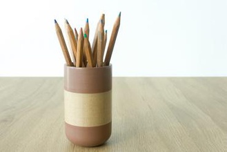 - caneta e porta-lápis sua casa 3d print model - Mito3D