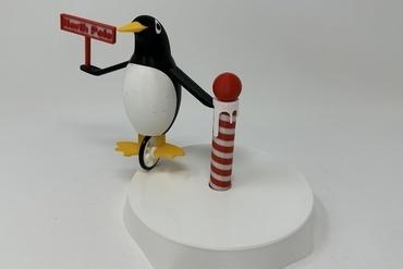 penguin pole Games north unicycle autodesk fusion 360 ultimaker 3d print model - Mito3D