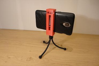 phoneholder treppiede gadget 3d print model - Mito3D