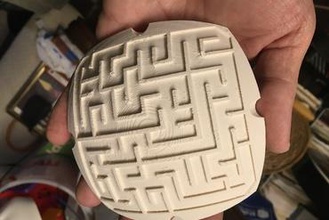 pioneiro bola de projeto - labirinto-grande parede a arte pioneiros colaboração openscad labirinto 3d print model - Mito3D