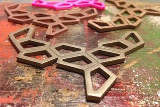 polygone collier bijoux de forme polygonale bronzefill copperfill 3d print model - Mito3D