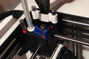 cabezal de impresión cable guía Impresora 3d piezas mejoras um2 retención clip pato 3D print model - Mito3D
