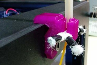 replicator 2 front filament guide + cleaner 3d-Drucker-Teile-Verbesserungen filament-guide filament-cleaner 3d print model - Mito3D