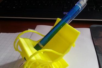 Schaukelstuhl Stifthalter miniaturen Stift-Halter roching Stuhl kleiner 3d print model - Mito3D