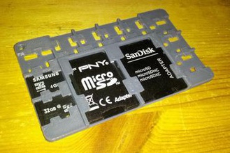 sd microsd holder gadget wallet keyring 3d print model - Mito3D
