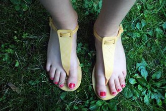 mostrar a seus pés - montre ses pieds moda sandálias verão os sapatos crianças flip-flops 3d print model - Mito3D