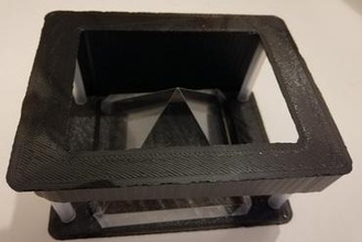 soporte holograma gadget hologramme piramid 3d print model - Mito3D
