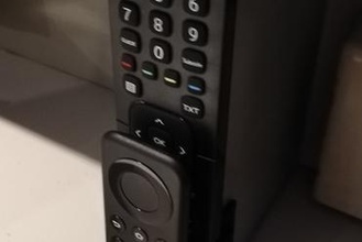 soporte para 2 mandos distancia Ihre home remote-Halterung mando 3d print model - Mito3D