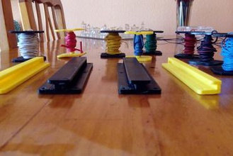 soporte rollos cables maker diy organizador taller div soportes 3d print model - Mito3D