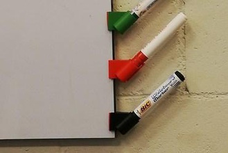soporte rotulador para pizarra maker diy canvas pen holder 3d print model - Mito3D