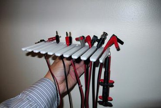 test lead holder maker diy führen Halter hanger clips Wand mount 3d print model - Mito3D