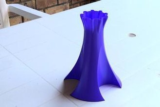 tripod çiçek vazo sanat vazolar çiçekler mod 3d print model - Mito3D
