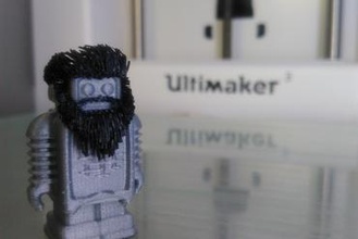 ultisandervg miniatures sandervg ultibot ultibots ultimaker robot keyring 3d print model - Mito3D