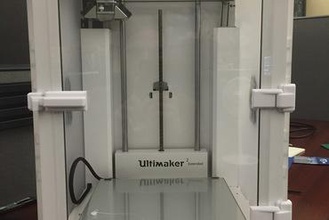 um2 fricción montado extraíble de bisagra la puerta pestillo conjunto fabricante bricolaje ultimaker 2 montaje 3d print model - Mito3D