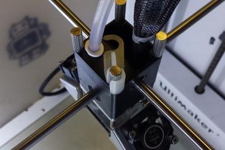 um2 twist lock bowden clip 3d printer parts enhancements ultimaker 2 upgrade filament clamp 3d print model - Mito3D