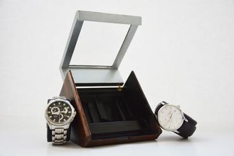 caixa de relógio - impressão 3d construir gadget caso watch assista titular em tempo o organizador 3d print model - Mito3D